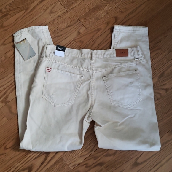 BDG Jeans Bdg Slim Boyfriend Cream Jeans Pants Size 26 Nwt Poshmark